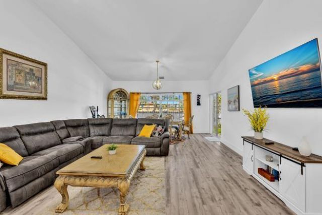 5190 Sabal Gardens Lane, Unit 6, Boca Raton, FL 33487 Photo