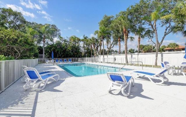 5190 Sabal Gardens Lane, Unit 6, Boca Raton, FL 33487 Photo