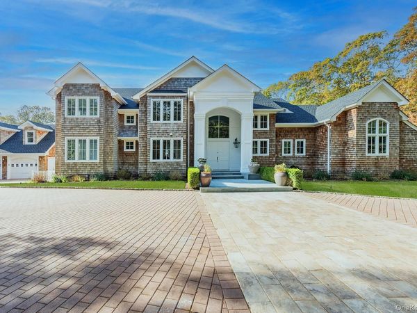 2136 Deerfield Road, Sag Harbor, NY 11963