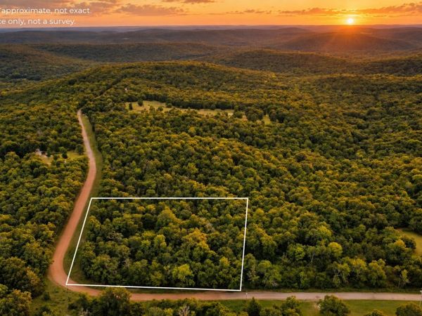 2 Cherokee Drive , Vian, OK 74962