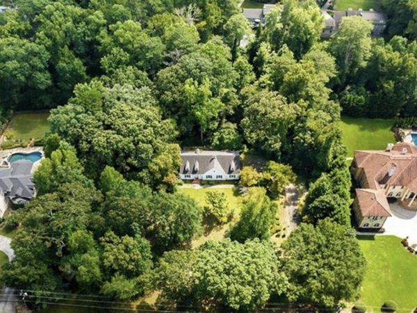 700 Heards Ferry Road, Atlanta, GA 30328