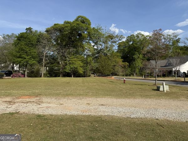 533 Village Road, Madison, GA 30650