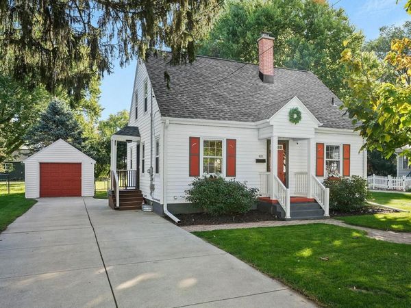 821 N Fair Oaks Avenue, Madison, WI 53714