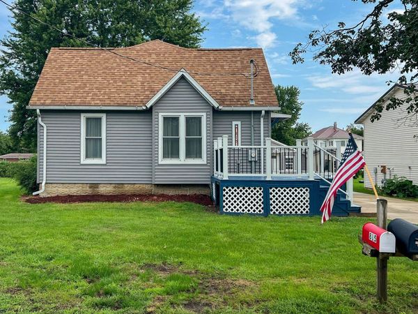 815 Ainsworth Street, Jesup, IA 50648