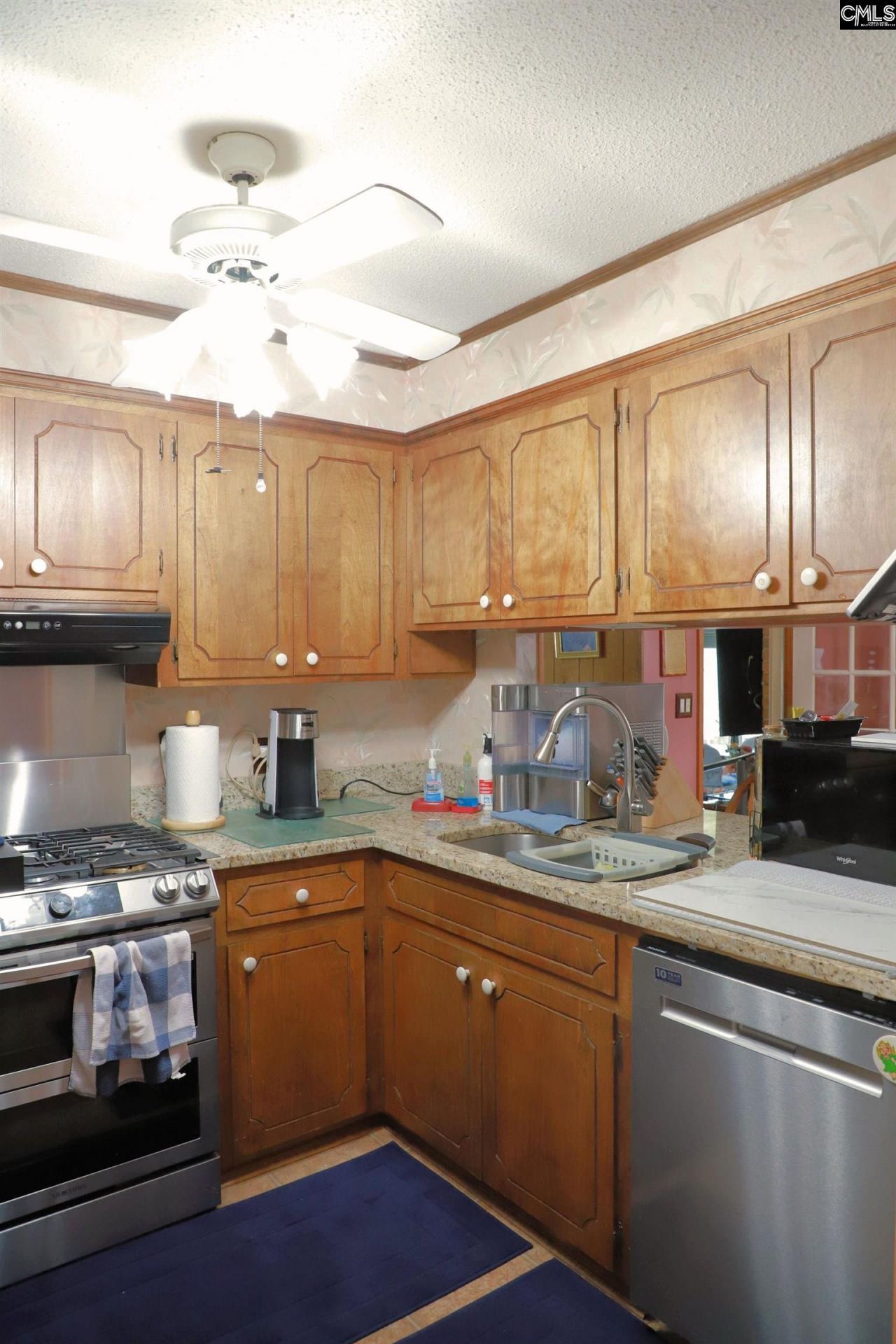 160 Kinghill Drive  Photo 14