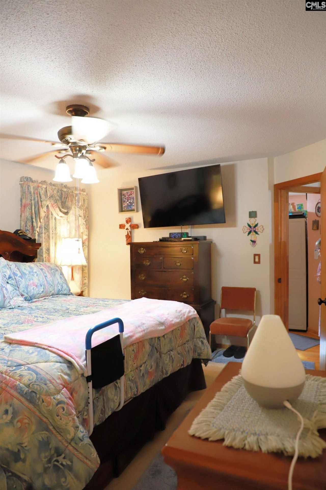 160 Kinghill Drive  Photo 18