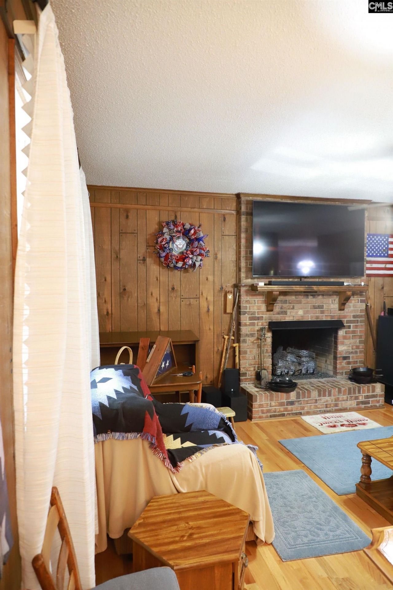 160 Kinghill Drive  Photo 6