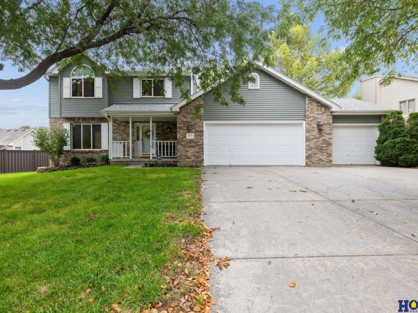 7220 Woody Creek Lane, Lincoln, NE 68516