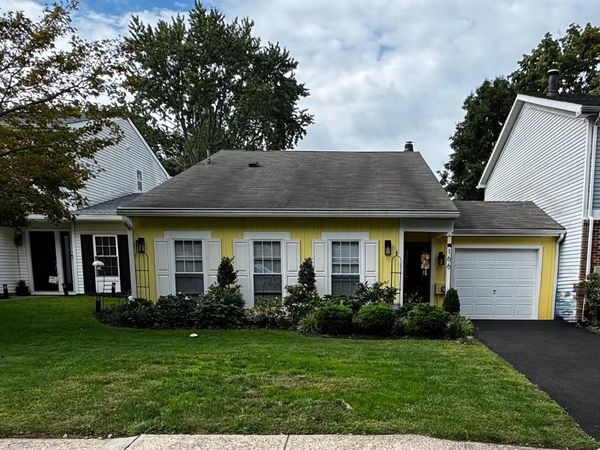 166 BUCKS MEADOW LANE , NEWTOWN, PA 18940