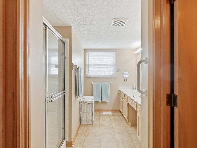 1564 Whitcombe Way, Columbus, OH 43228 Photo 14