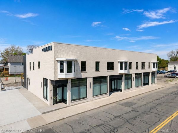 9301 Oakland Street, Unit 204, Detroit, Mi 48211