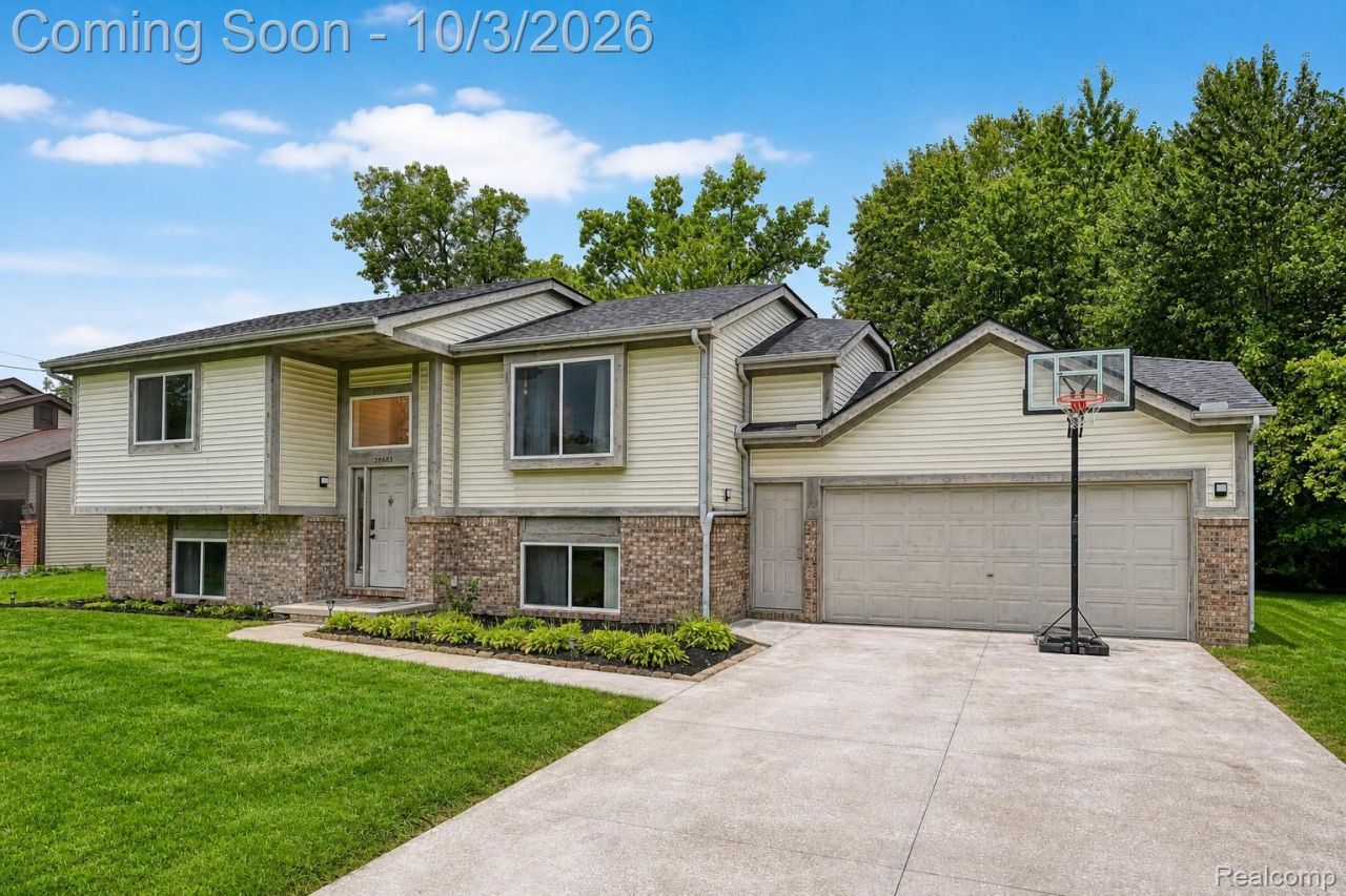 20803 Randall Street, Farmington Hills, Mi 48336 Main Photo