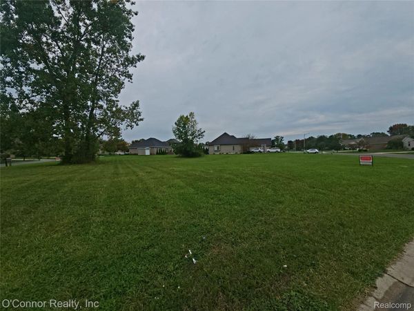 260 CAPITOL Drive , Marysville, Mi 48040