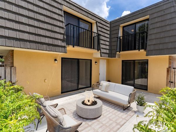 622 6th Way, West Palm Beach, FL 33407