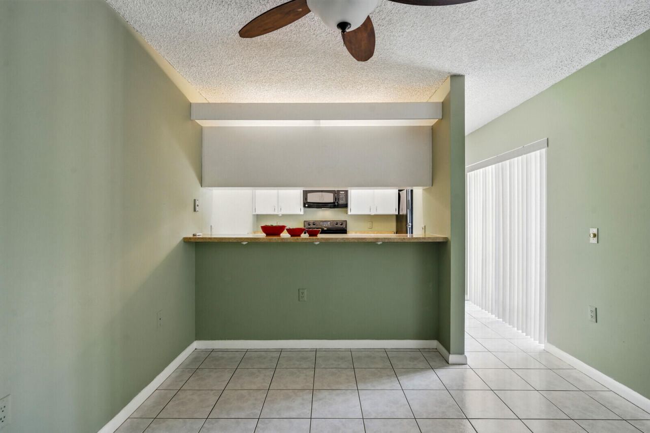 622 6th Way, West Palm Beach, FL 33407 Photo