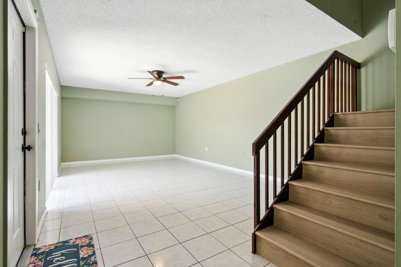 622 6th Way, West Palm Beach, FL 33407 Photo