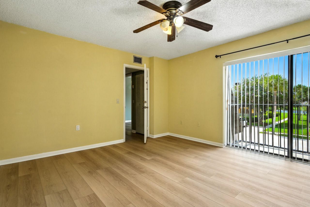 622 6th Way, West Palm Beach, FL 33407 Photo