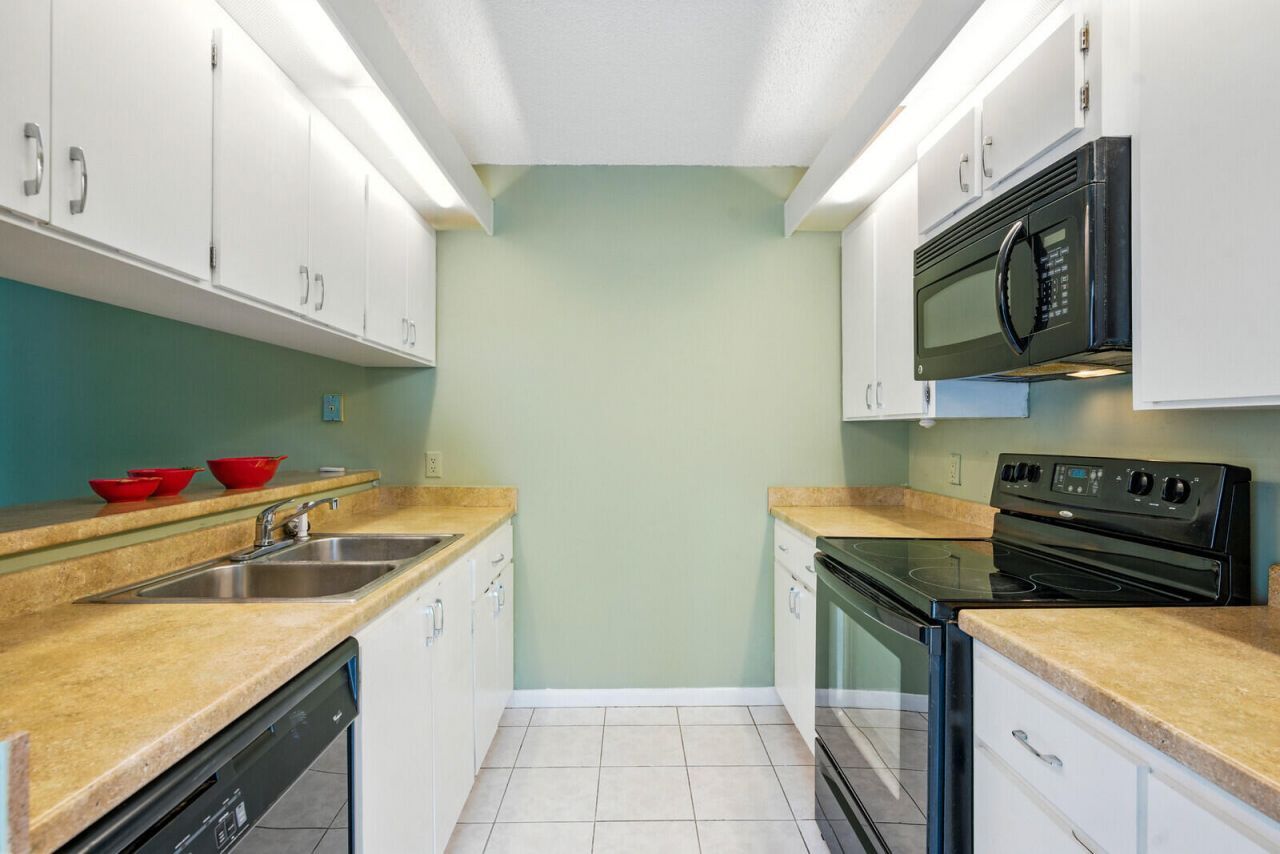 622 6th Way, West Palm Beach, FL 33407 Photo