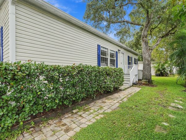 2555 Pga Boulevard, Unit 37, Palm Beach Gardens, FL 33410