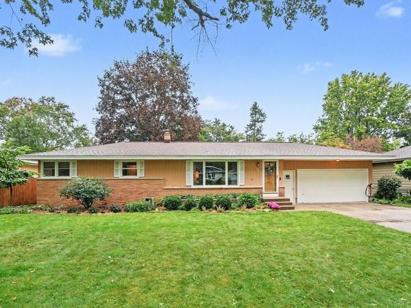 53 W 34th Street, Holland, MI 49423