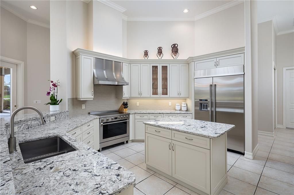 2370 Alexander Palm Dr, Naples, FL 34105 Photo