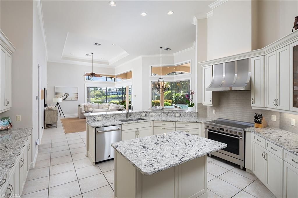 2370 Alexander Palm Dr, Naples, FL 34105 Photo