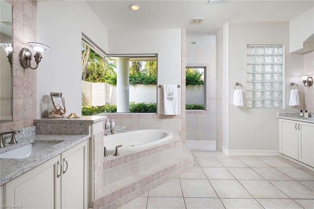 2370 Alexander Palm Dr, Naples, FL 34105 Photo