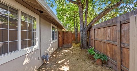 4725 Moore Way, Carmichael, CA 95608 Photo