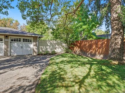 4725 Moore Way, Carmichael, CA 95608 Photo