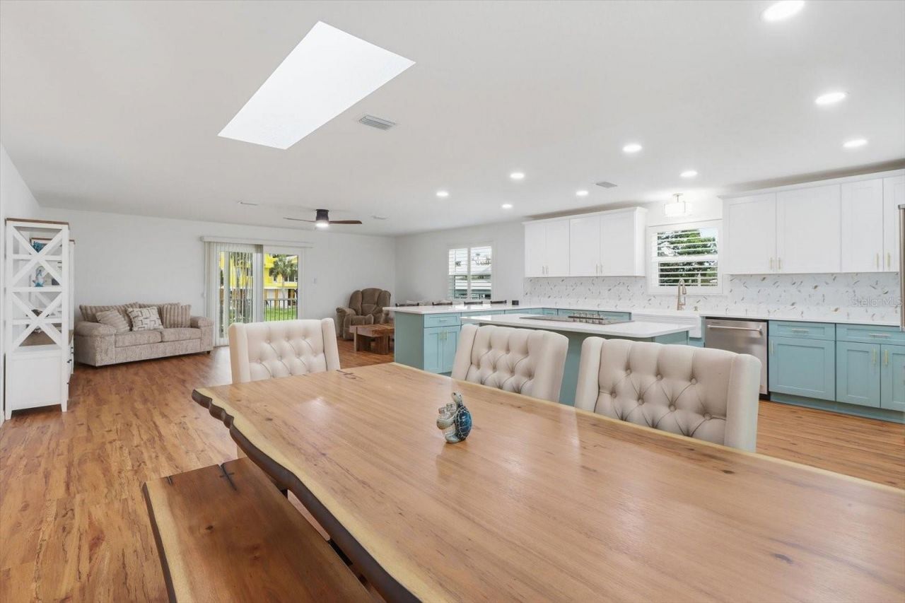 2060 NW 19th Street, Crystal River, FL 34428 Photo