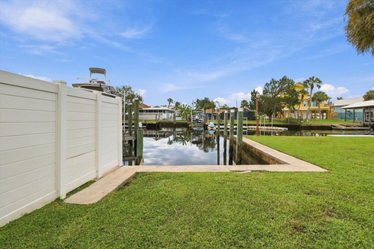 2060 NW 19th Street, Crystal River, FL 34428 Photo