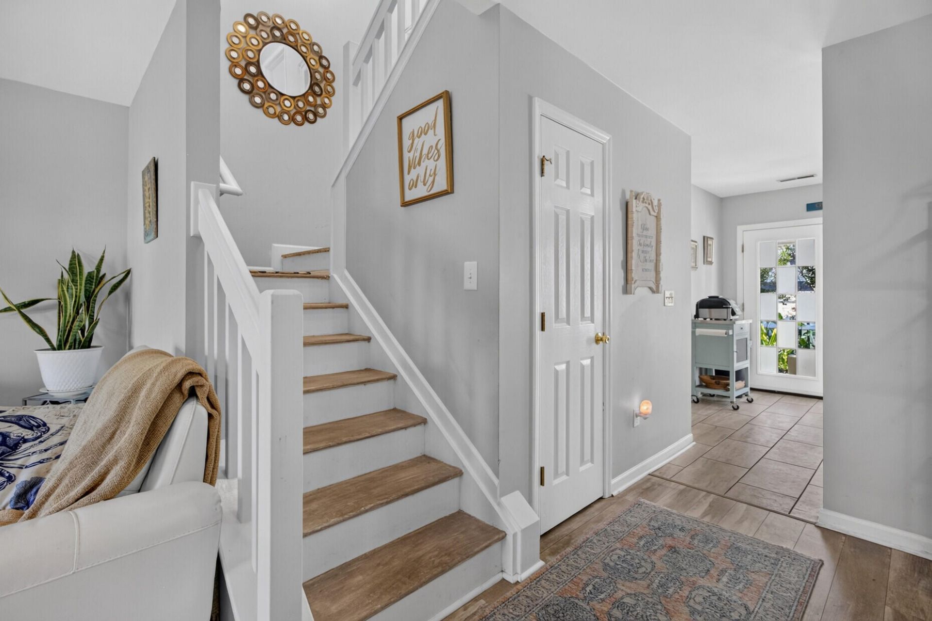 131 Hornby Circle Photo 19