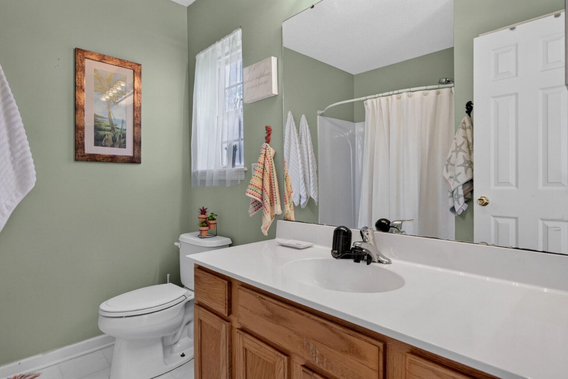 131 Hornby Circle Photo 23