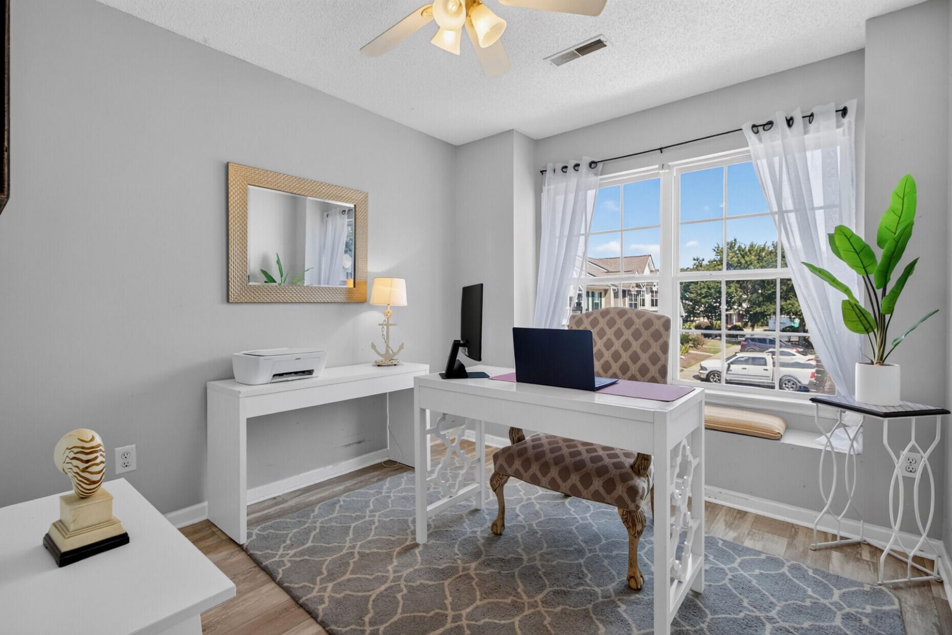 131 Hornby Circle Photo 25