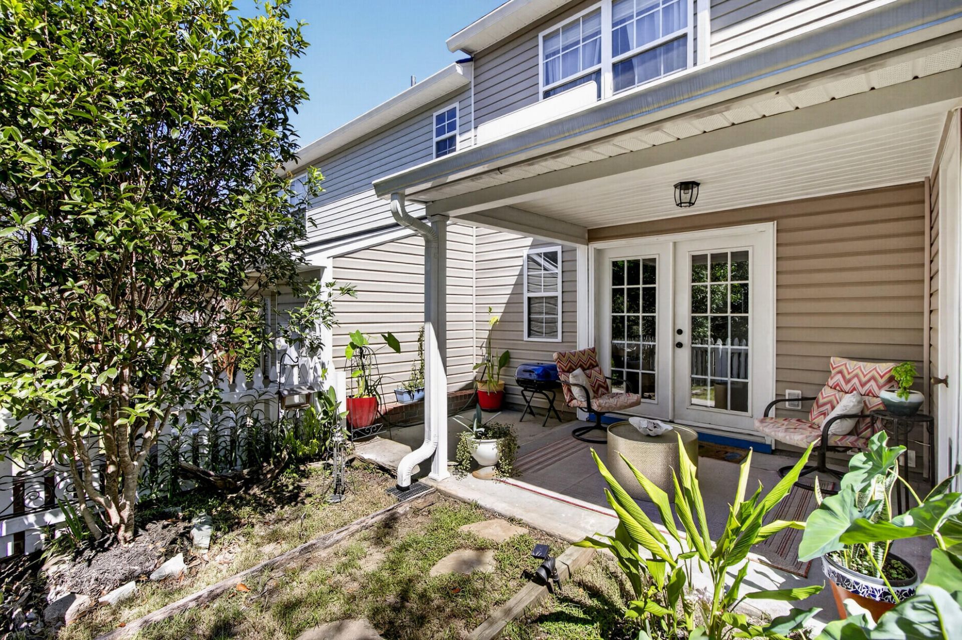 131 Hornby Circle Photo 29