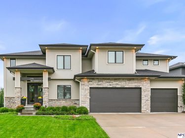 2318 S 219 Street, Elkhorn, NE 68022