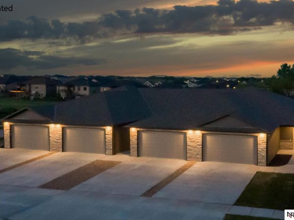7013 Claystone Drive, Lincoln, NE 68521