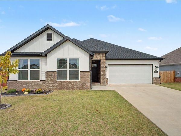 6002 SW Desert Avenue , Bentonville, AR 72713