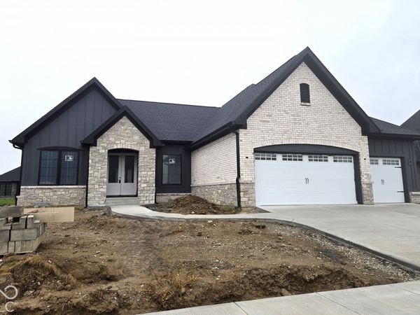 1047 Beechtree Lane, Franklin, IN 46131
