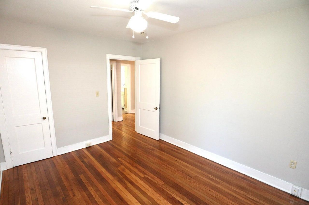 54 Yeadon Avenue Photo 10