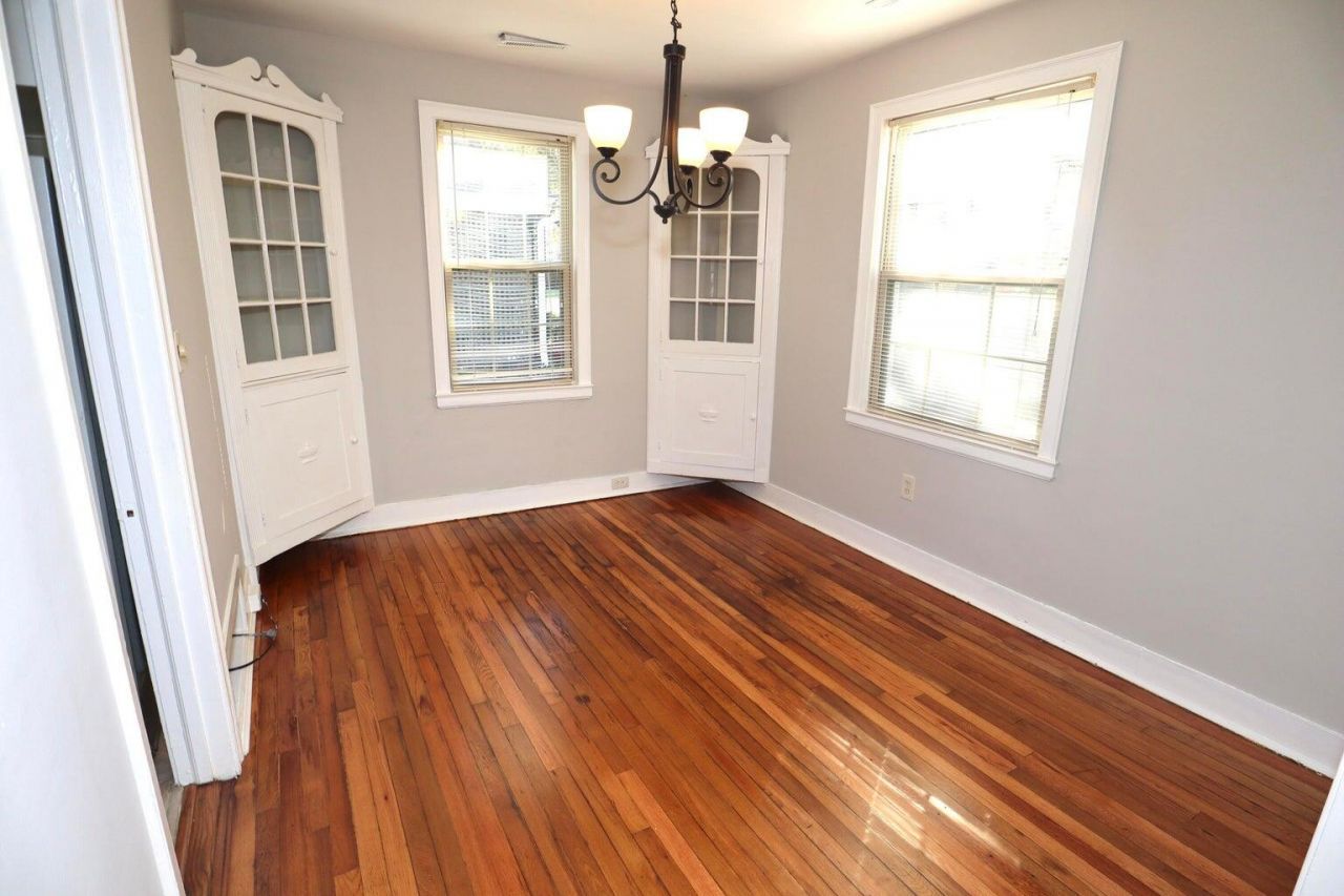 54 Yeadon Avenue Photo 5