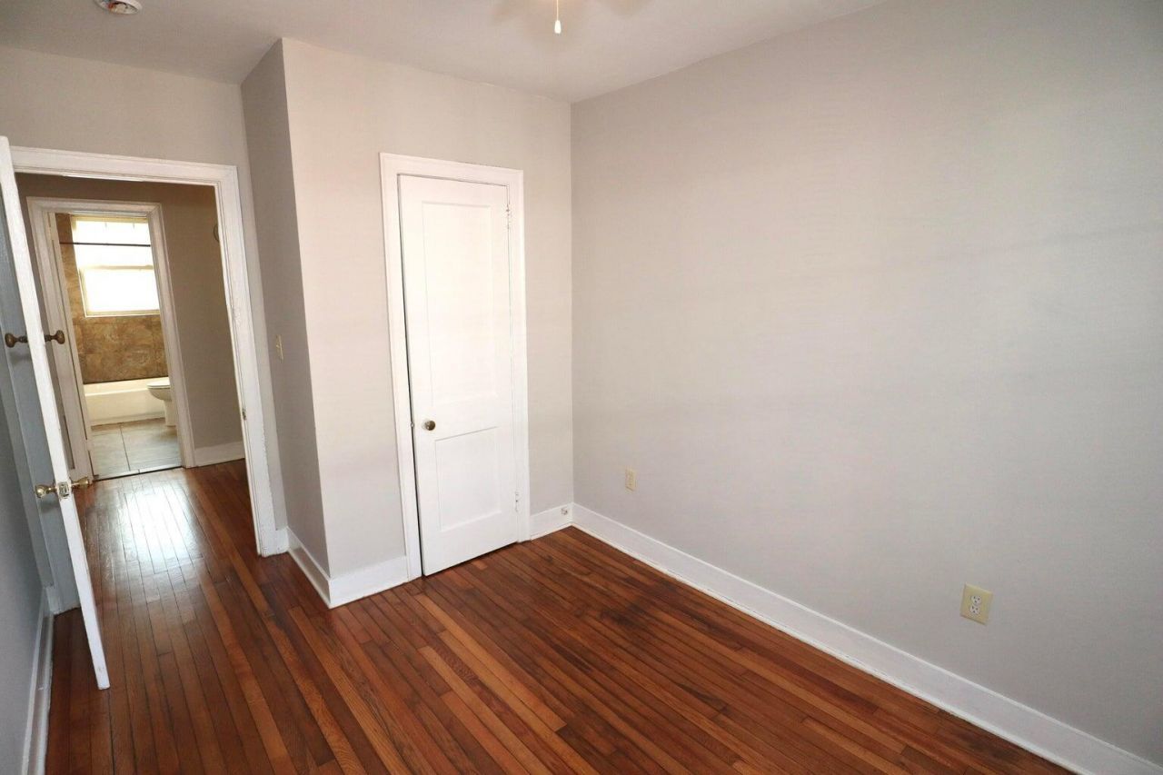 54 Yeadon Avenue Photo 9