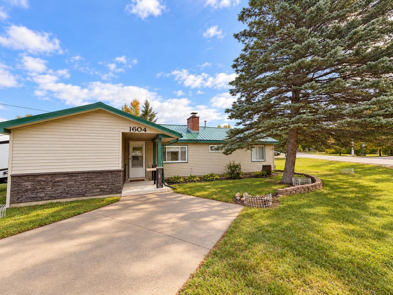 1604 Otsego Road, Saint Helen, MI 48656 Main Photo