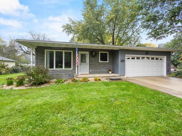 700 Kenwood Circle, Verona, WI 53593