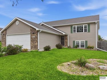 1733 NW Flader Court, Lincoln, NE 68528