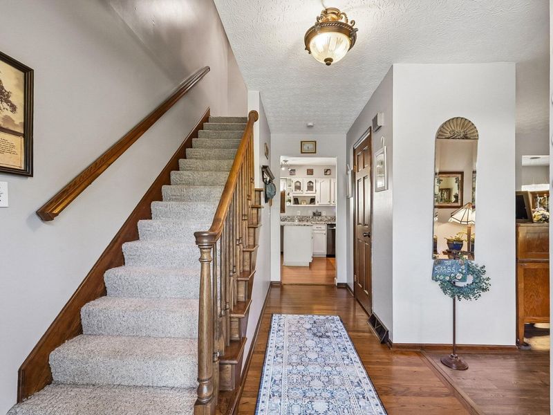 2832 Shady Ridge Drive, Columbus, OH 43231 Photo 10