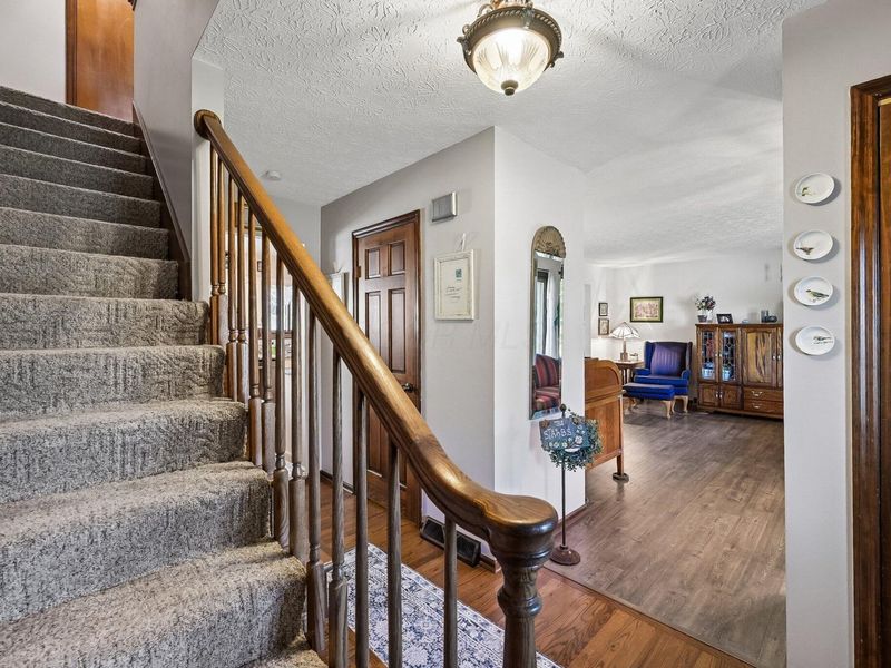 2832 Shady Ridge Drive, Columbus, OH 43231 Photo 11