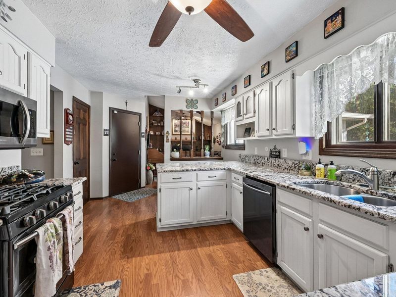 2832 Shady Ridge Drive, Columbus, OH 43231 Photo 22