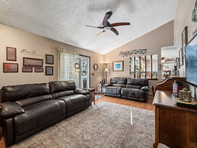 2832 Shady Ridge Drive, Columbus, OH 43231 Photo 32