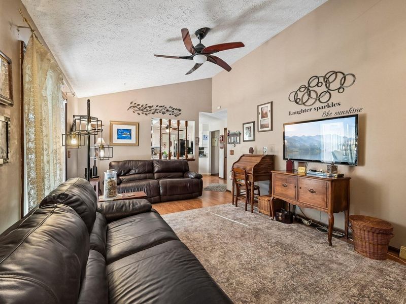2832 Shady Ridge Drive, Columbus, OH 43231 Photo 33